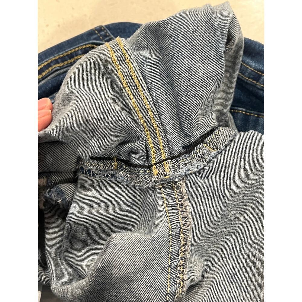 SHEIN Women's Size 2XL Distressed Jean Shorts - Picture 4 of 6